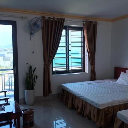 Nha Nghi Cu Ti Bed & Breakfast Ban Cong Na Exterior photo